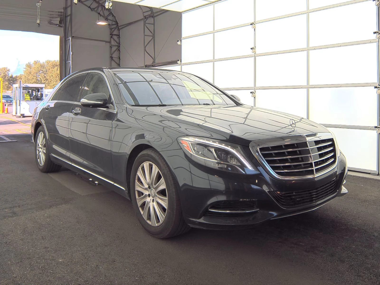 Mercedes-Benz S 550 * Burmester High-End 3D* DISTRONIC PLUS*  - изображение 3