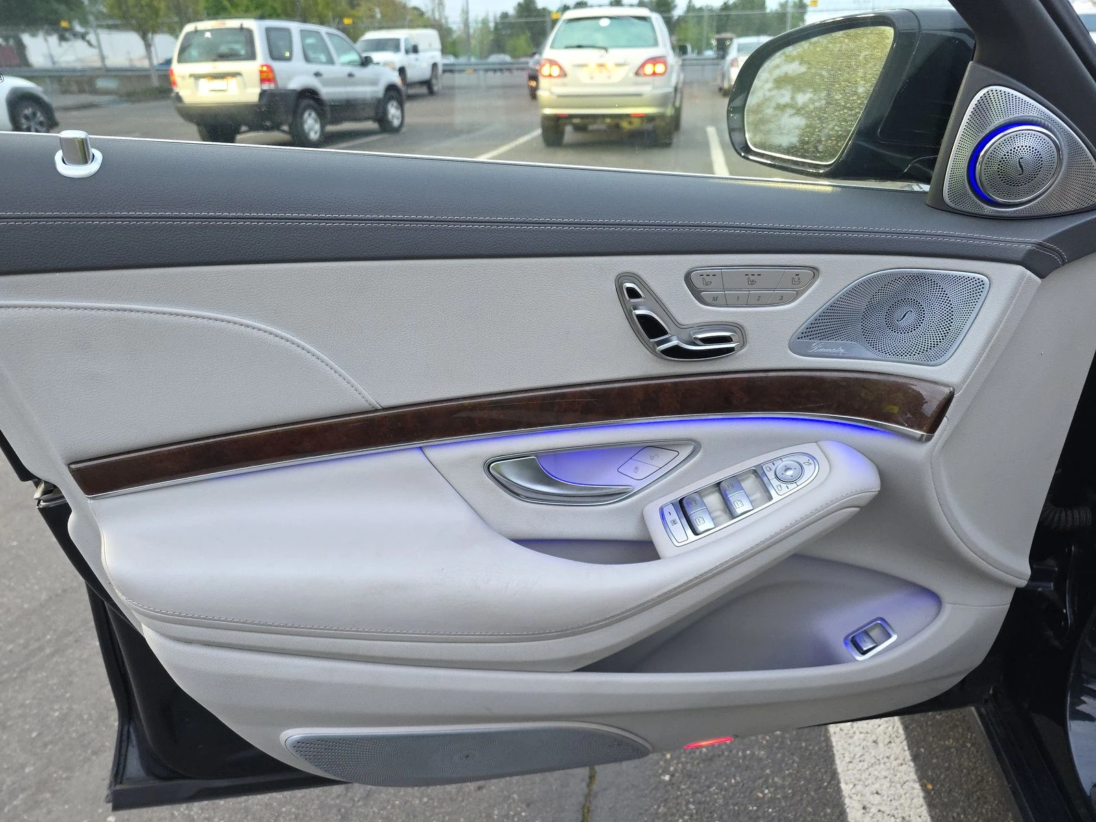 Mercedes-Benz S 550 * Burmester High-End 3D* DISTRONIC PLUS*  - изображение 10