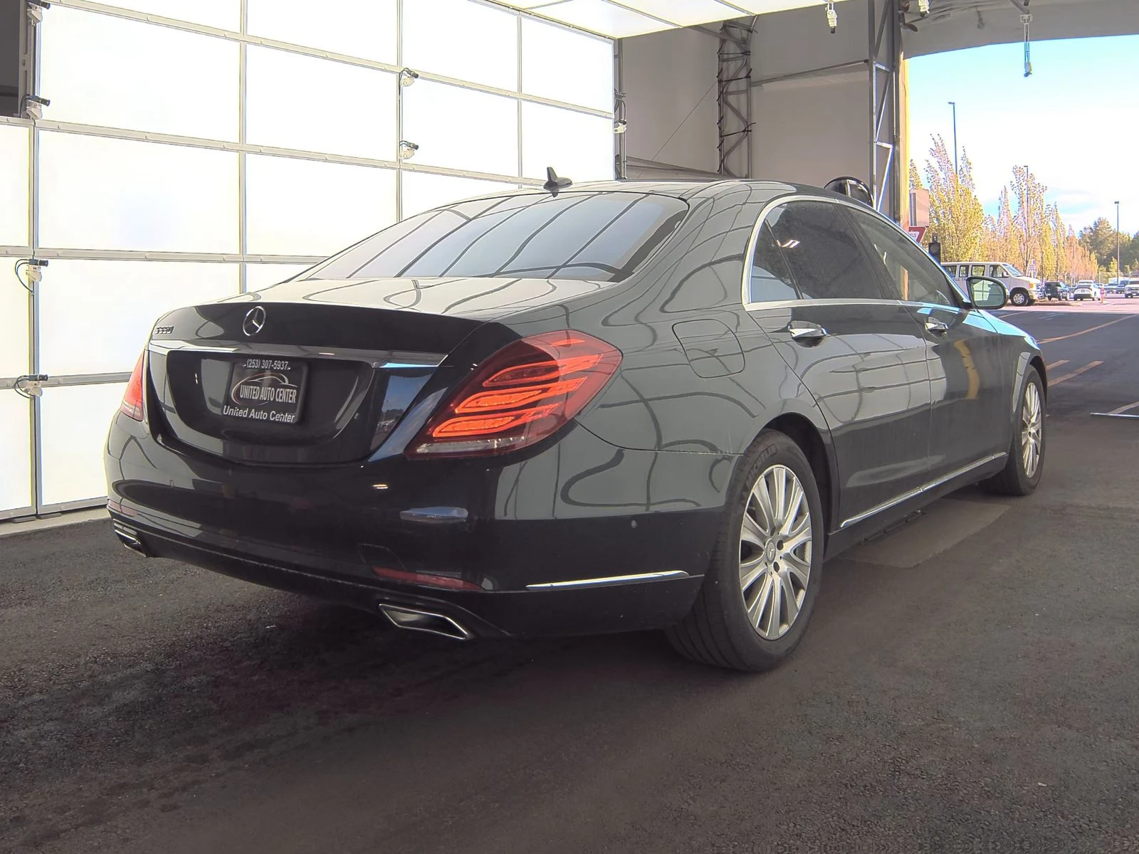Mercedes-Benz S 550 * Burmester High-End 3D* DISTRONIC PLUS*  - изображение 2