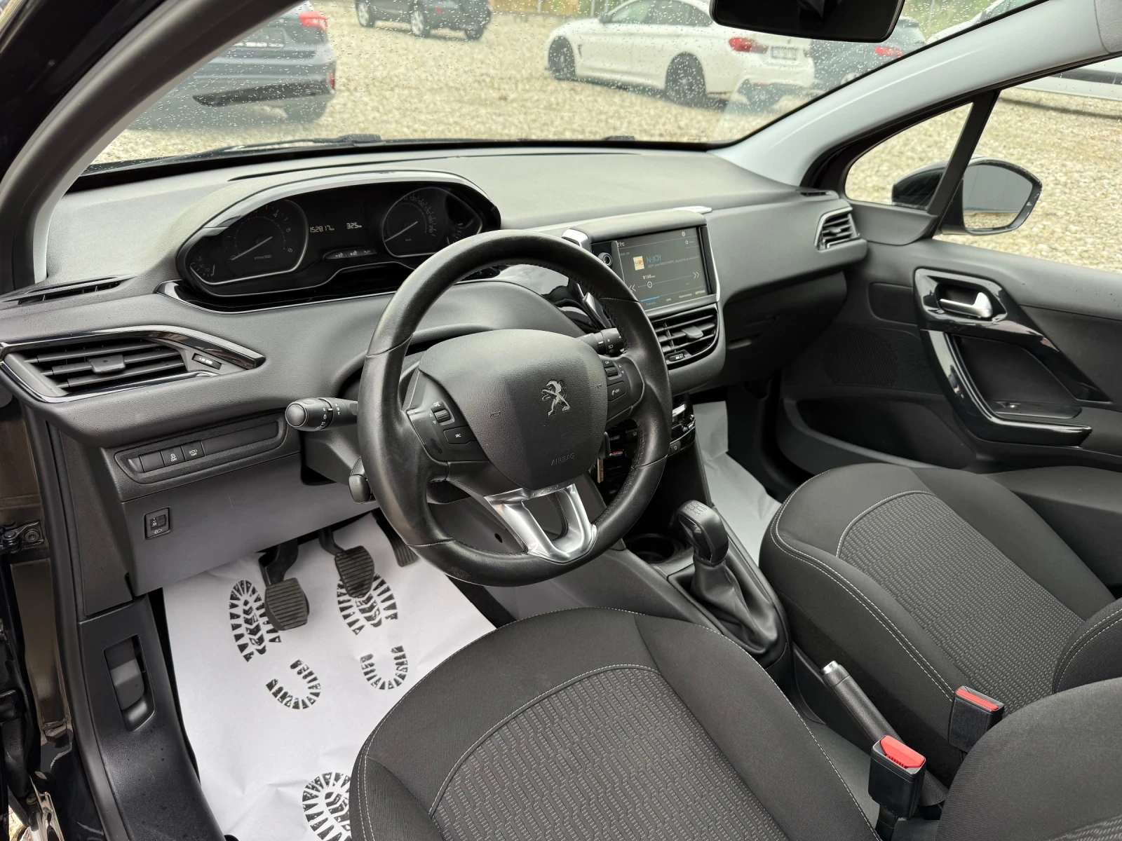 Peugeot 208 1.6 HDI NAVI PANORAMA  - изображение 9