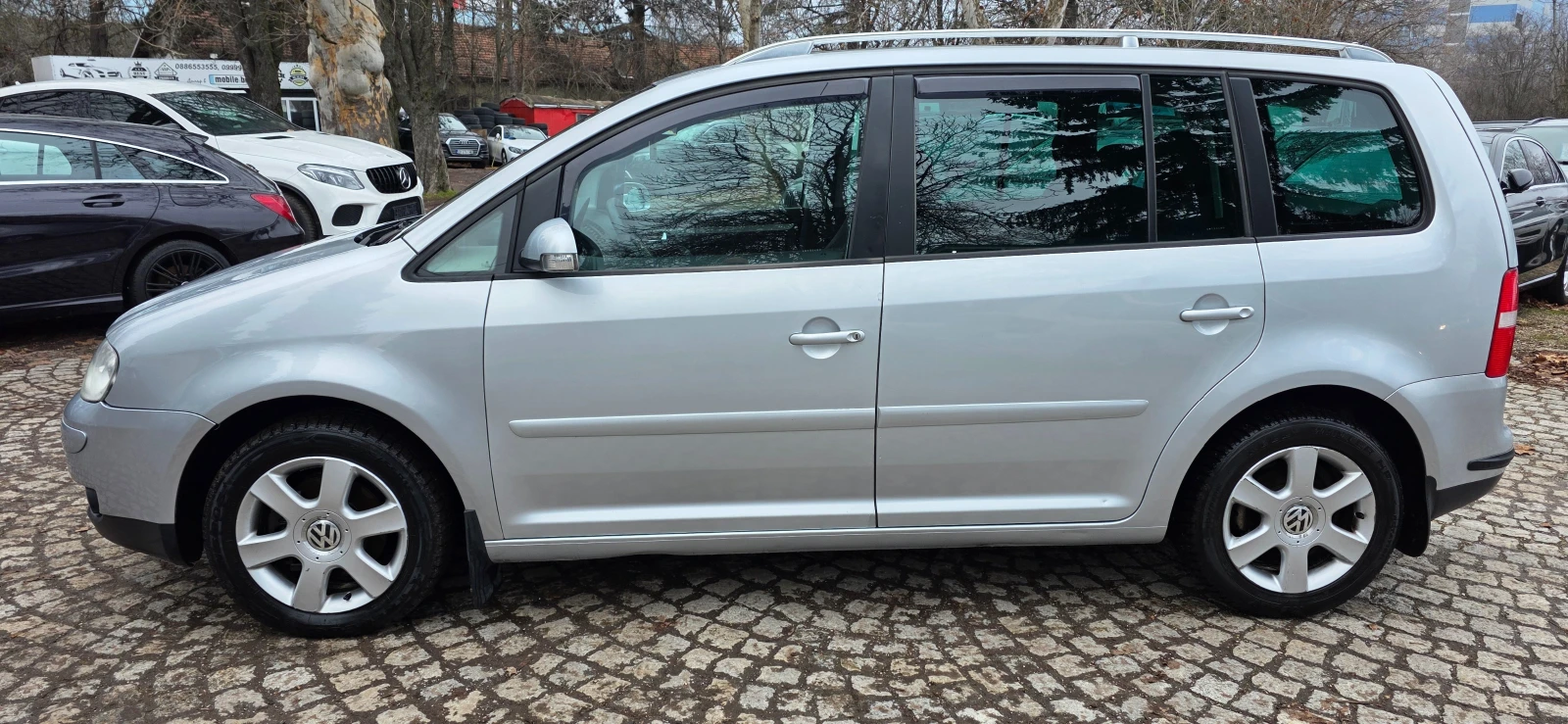 VW Touran 2.0 TDI * ОБСЛУЖЕН* * NAVI* * ANDROID* * CAMERA*  - изображение 8