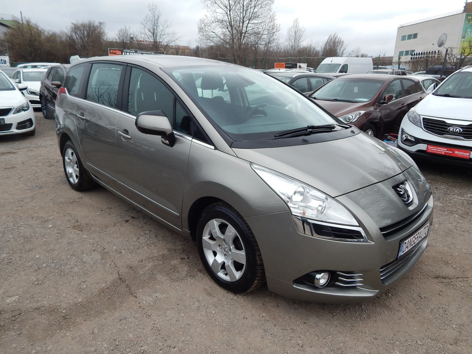 Peugeot 5008 1.6HDI* 158000km.* КАТО НОВА* 7места* , снимка 3 - Автомобили и джипове - 53888696
