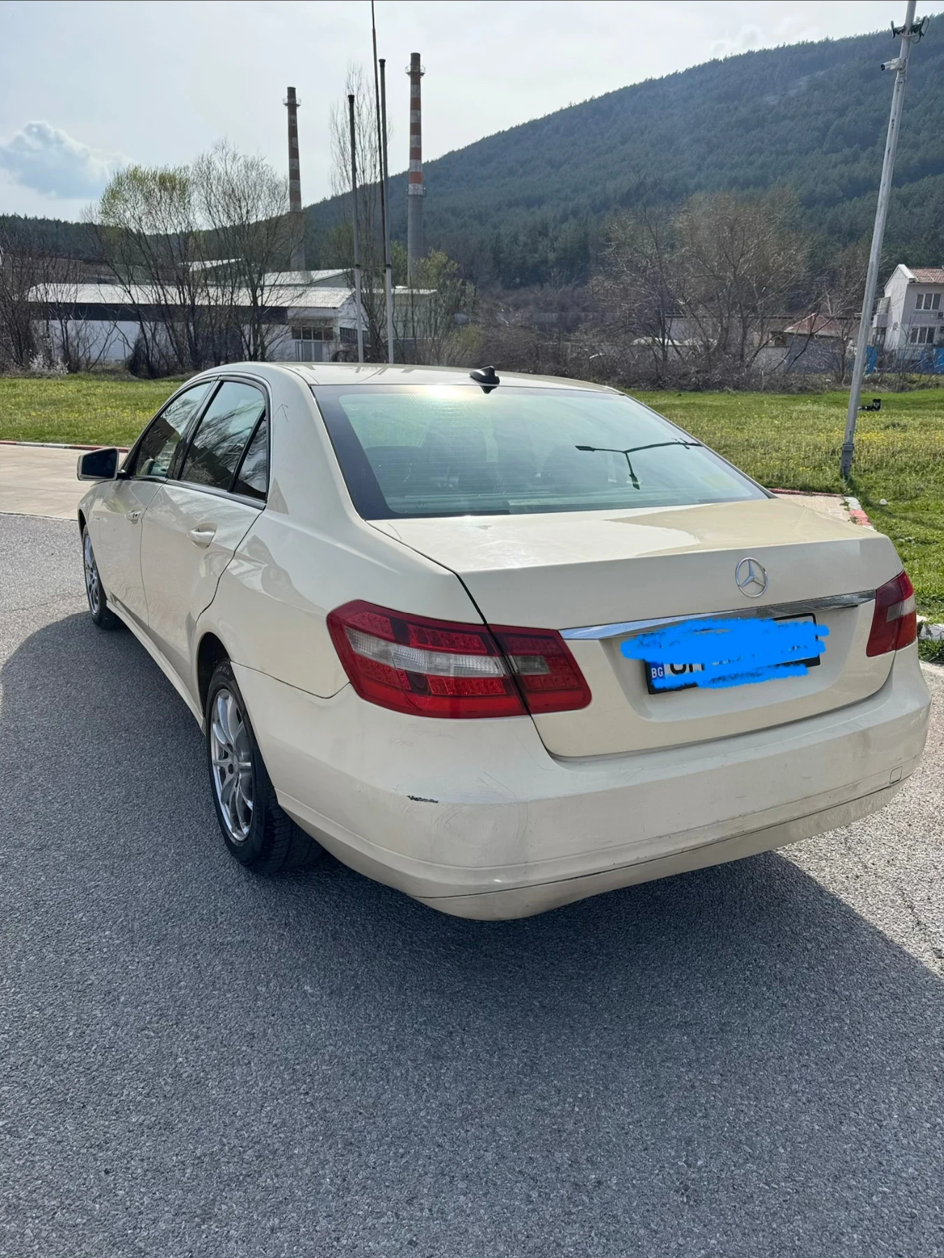 Mercedes-Benz E 200, снимка 13 - Автомобили и джипове - 53989313