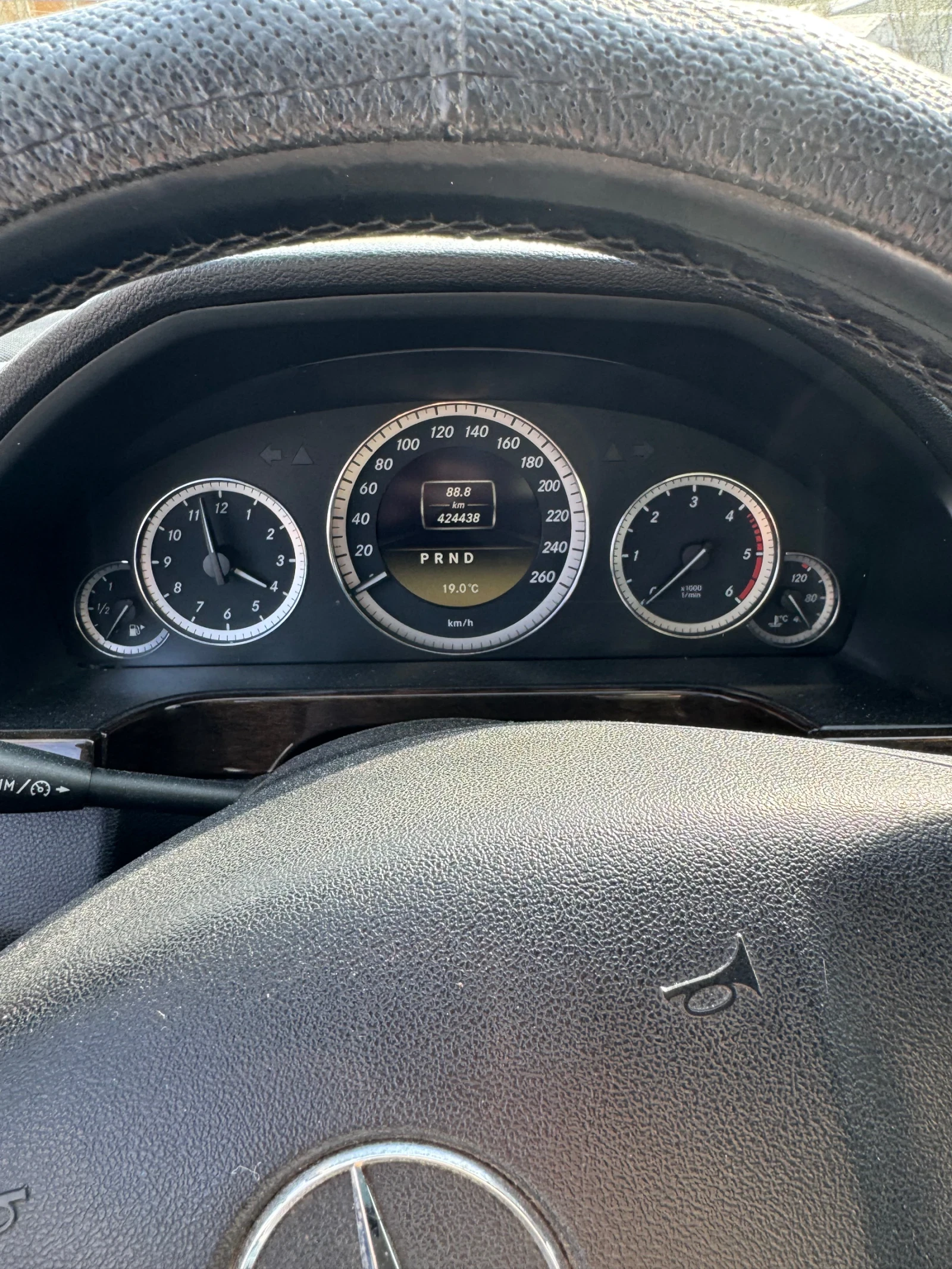 Mercedes-Benz E 200, снимка 7 - Автомобили и джипове - 53989313