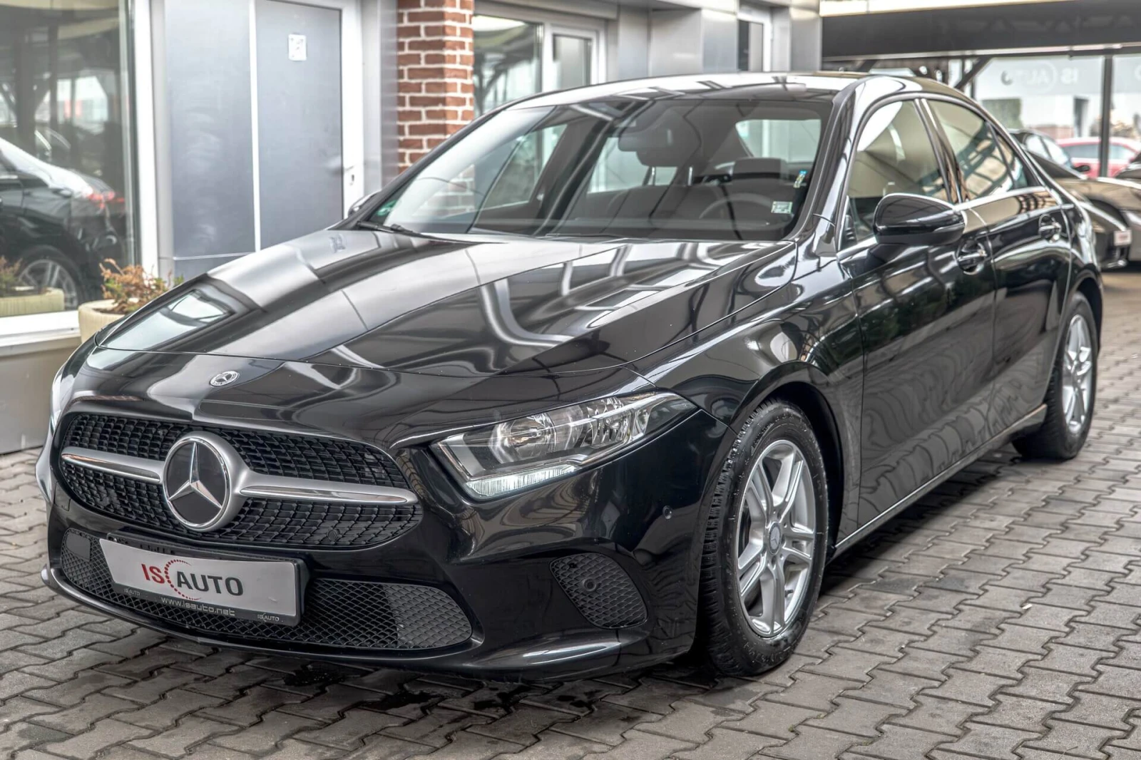 Mercedes-Benz A 200 CDI/Камера/Dynamic Select/USB/DCT/MBUX/Седан, снимка 3 - Автомобили и джипове - 54065511