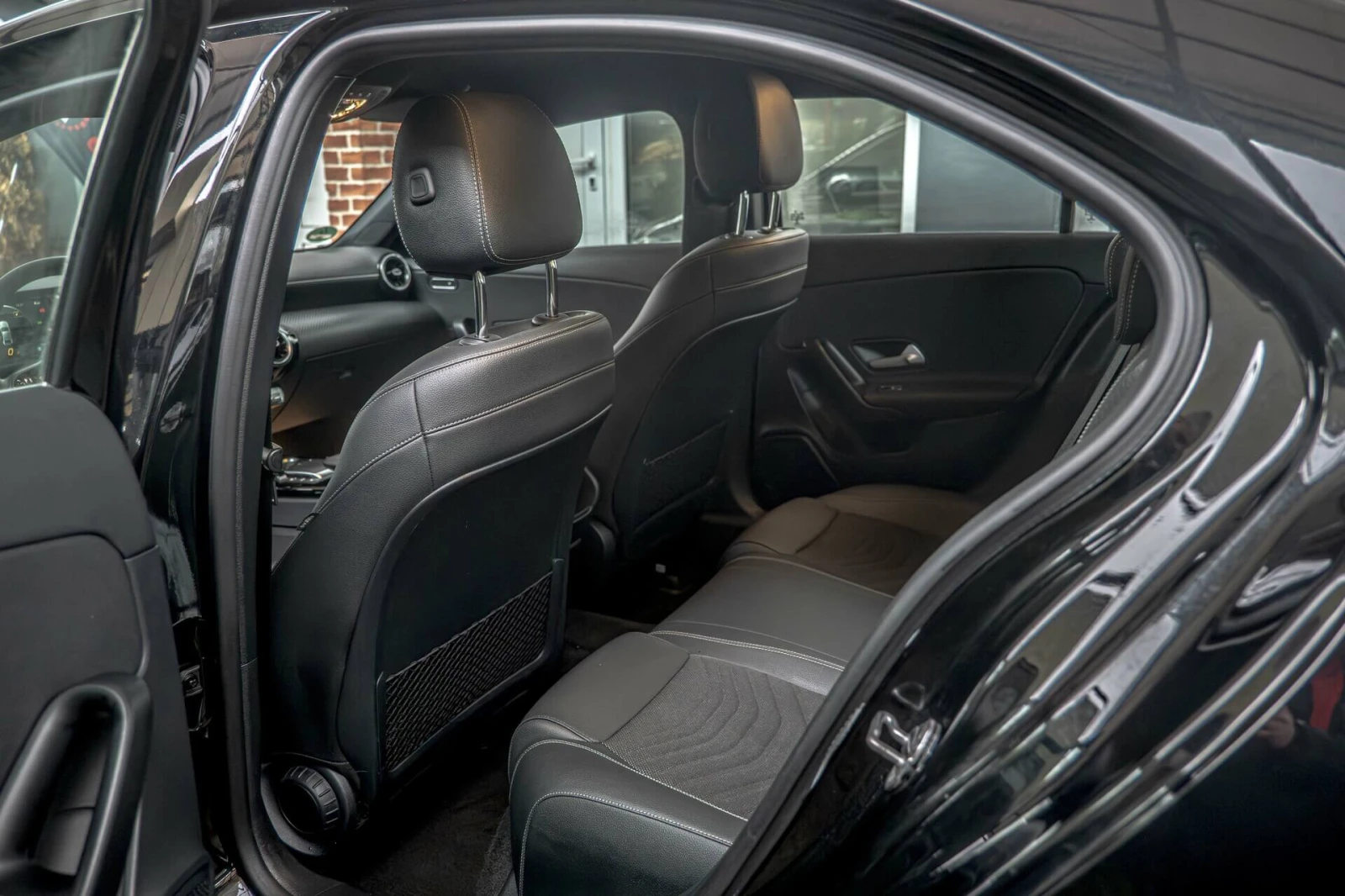 Mercedes-Benz A 200 CDI/Камера/Dynamic Select/USB/DCT/MBUX/Седан, снимка 9 - Автомобили и джипове - 54065511