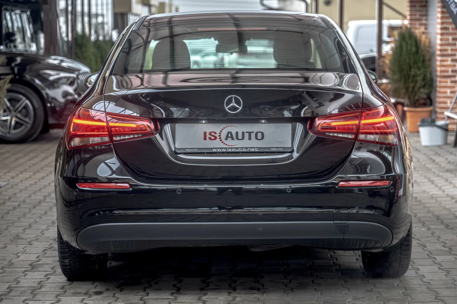 Mercedes-Benz A 200 CDI/Камера/Dynamic Select/USB/DCT/MBUX/Седан, снимка 4 - Автомобили и джипове - 54065511