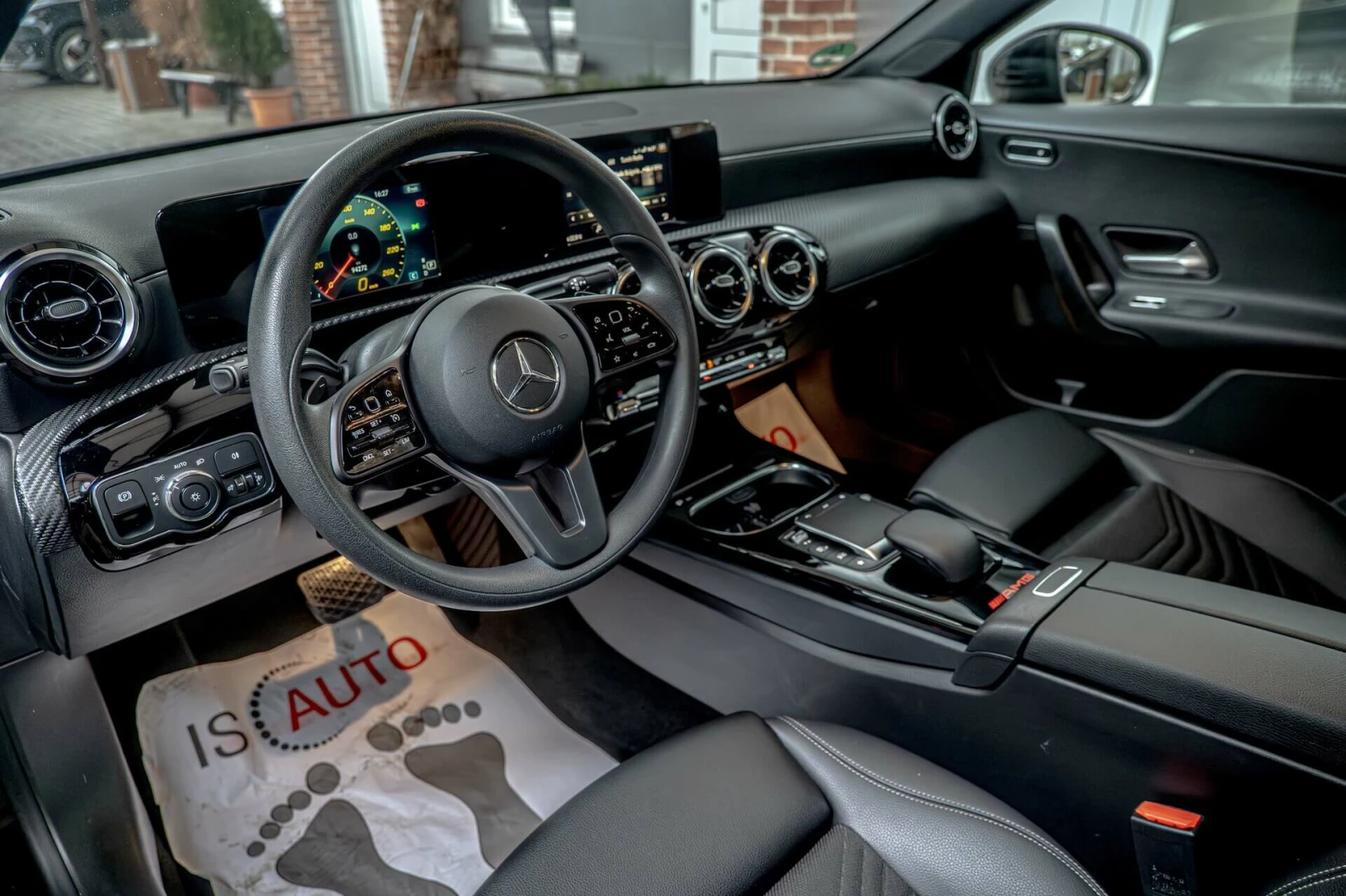 Mercedes-Benz A 200 CDI/Камера/Dynamic Select/USB/DCT/MBUX/Седан, снимка 7 - Автомобили и джипове - 54065511