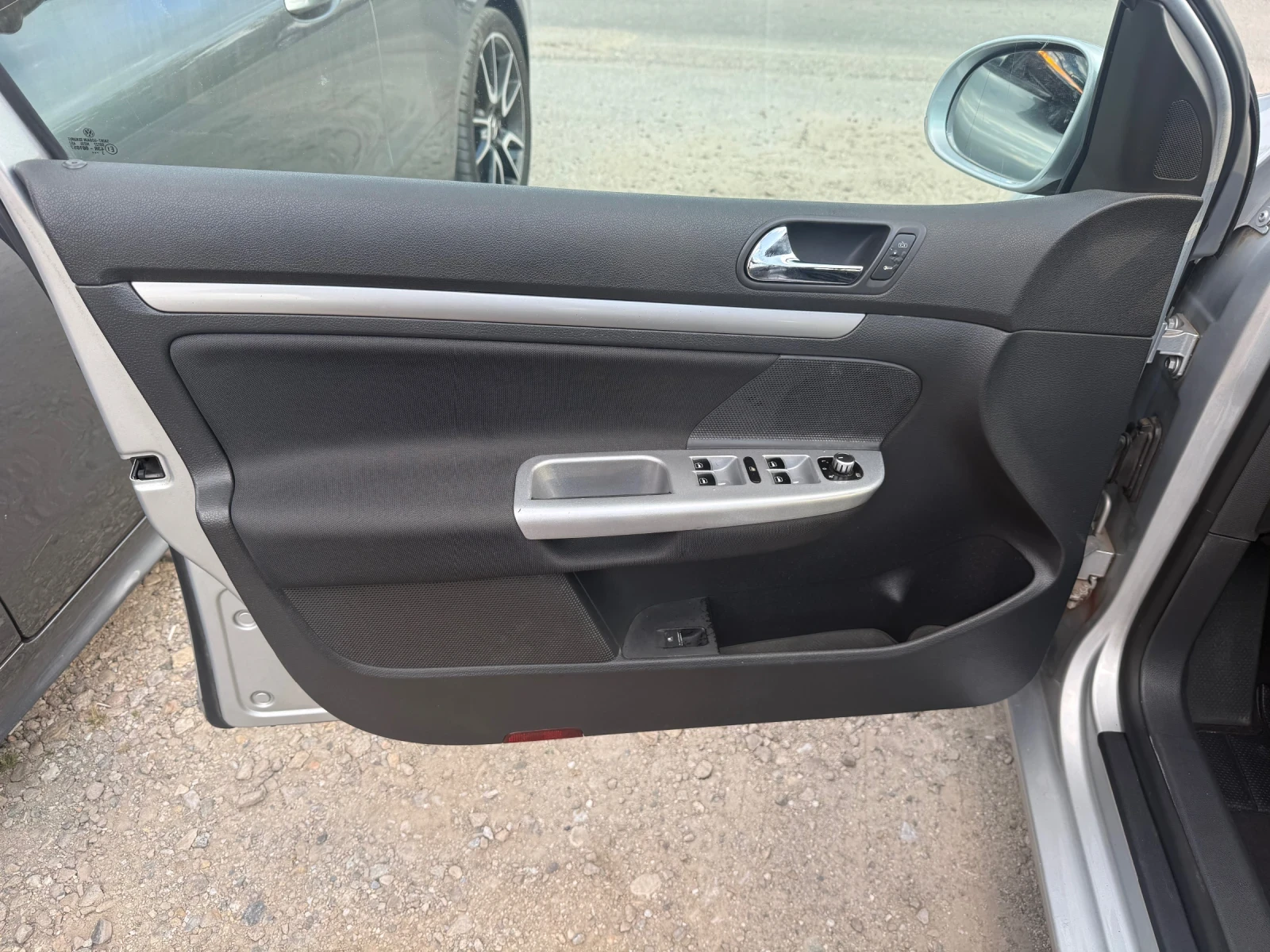 VW Golf 2.0 TDI NAVI CAMERA | Mobile.bg � ����������� 5