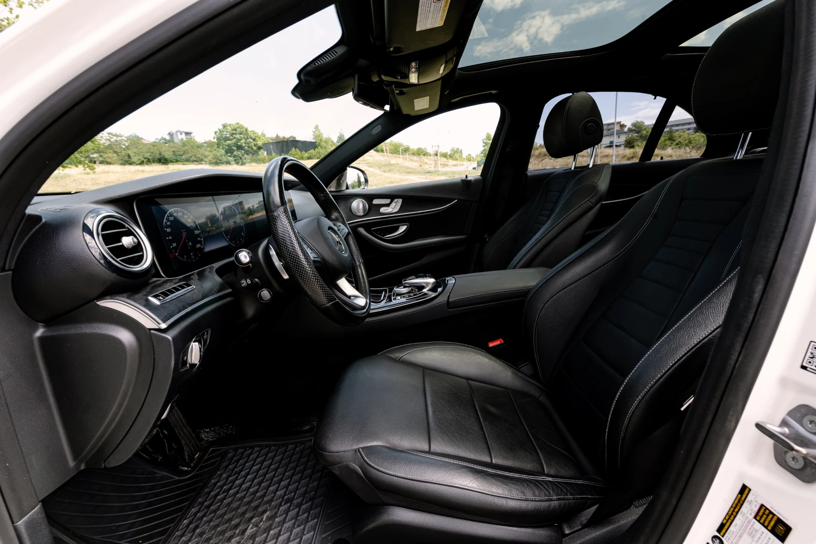Mercedes-Benz E 400 4Matic , снимка 10 - Автомобили и джипове - 55308135