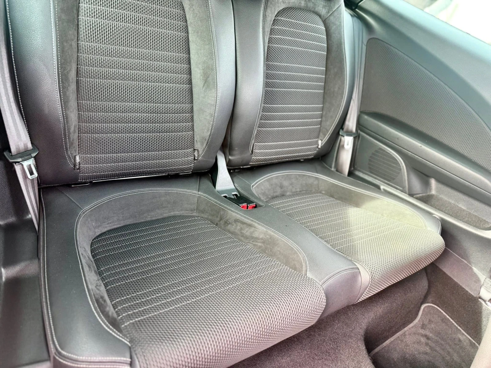VW Scirocco 1.4 АВТОМАТИК, снимка 14 - Автомобили и джипове - 55347436