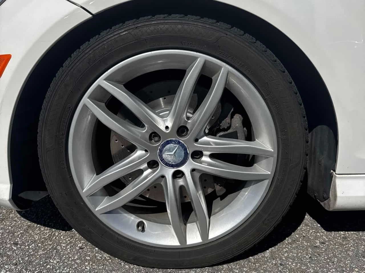 Mercedes-Benz C 300 * CARFAX * БЕЗ ПЪРВОНАЧАЛНА ВНОСКА, снимка 6 - Автомобили и джипове - 55484255
