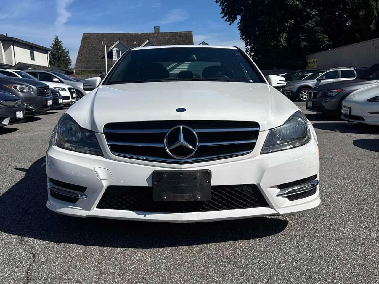 Mercedes-Benz C 300 * CARFAX * БЕЗ ПЪРВОНАЧАЛНА ВНОСКА, снимка 2 - Автомобили и джипове - 55484255