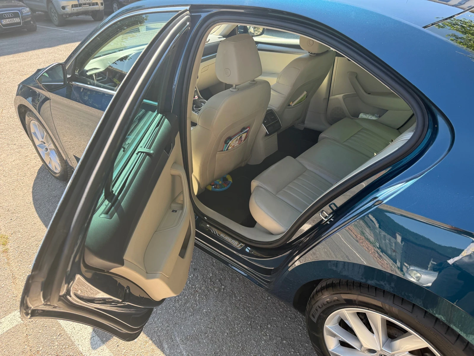Skoda Superb, снимка 11 - Автомобили и джипове - 55556822
