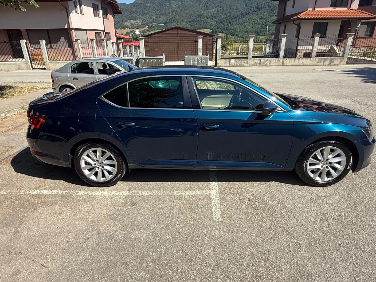 Skoda Superb, снимка 7 - Автомобили и джипове - 55556822