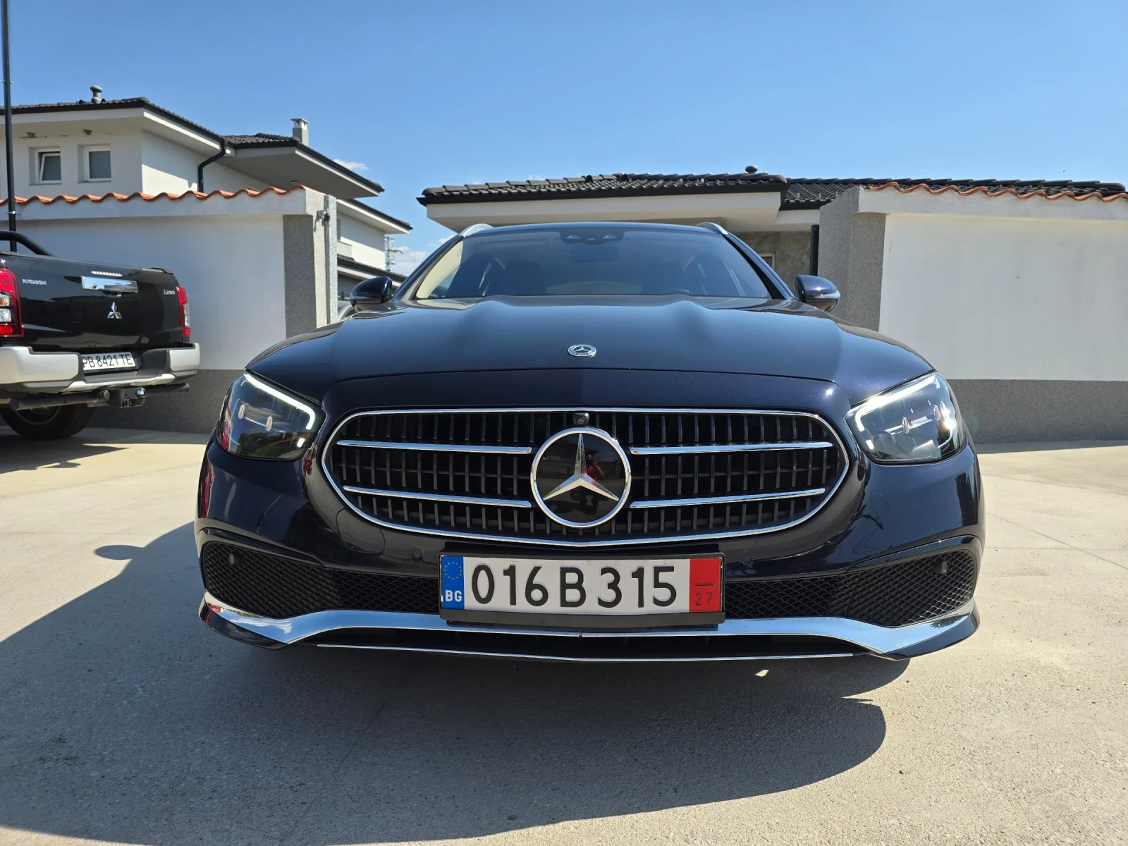 Mercedes-Benz E 400 330hp 4x4 подгрев, обдухване, надуване, масаж, ВЪЗ, снимка 3 - Автомобили и джипове - 55644019