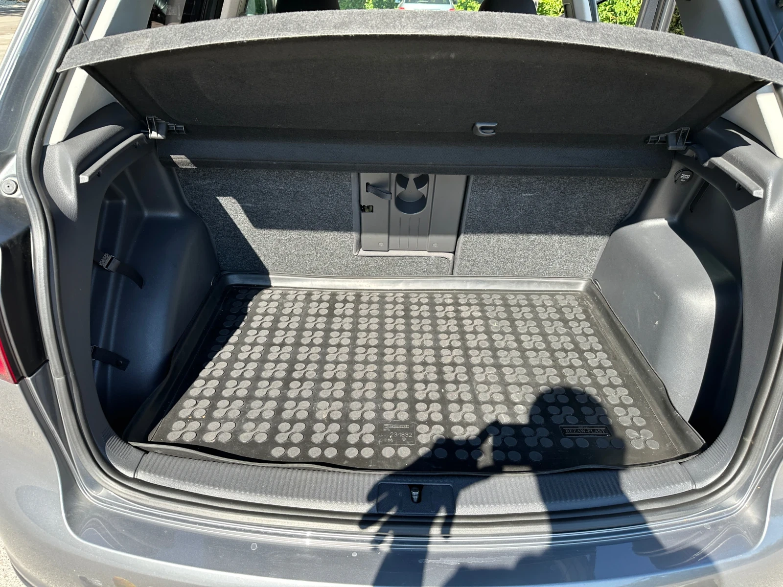 VW Golf Plus 5, снимка 10 - Автомобили и джипове - 55736558