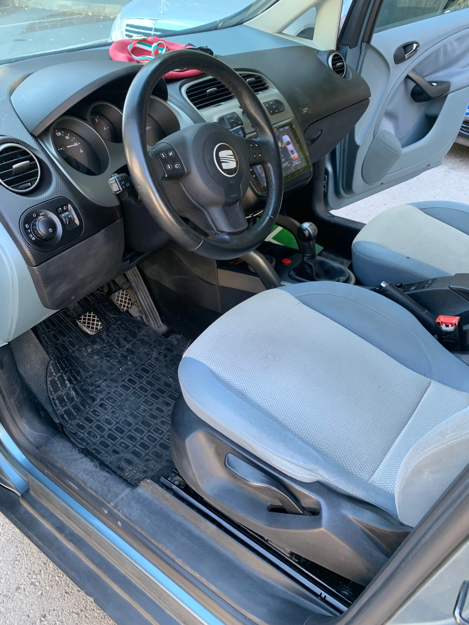 Seat Altea 1.9 TDI  152 000 km , снимка 11 - Автомобили и джипове - 55959710