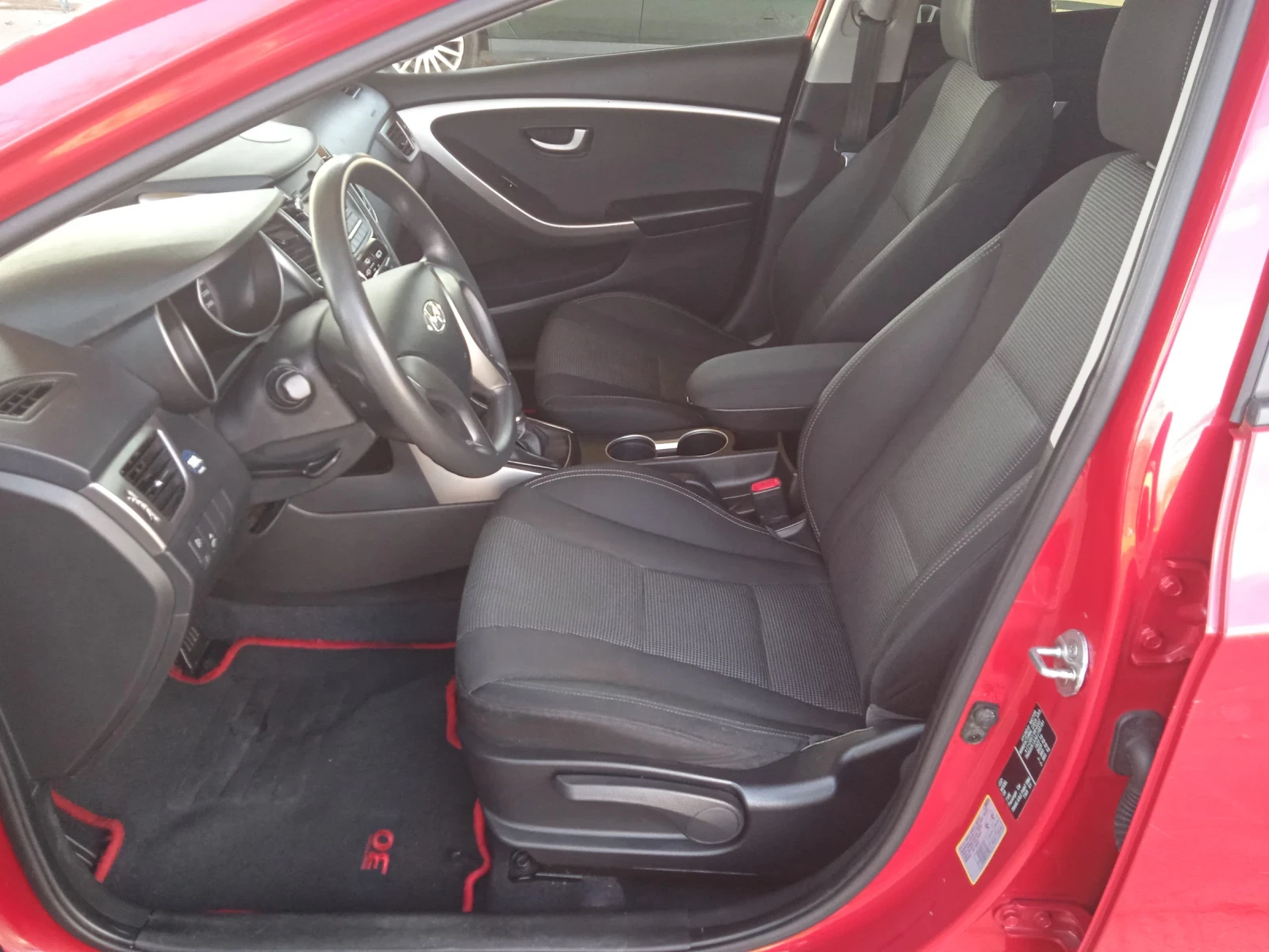 Hyundai I30 1.4i, снимка 7 - Автомобили и джипове - 56079317
