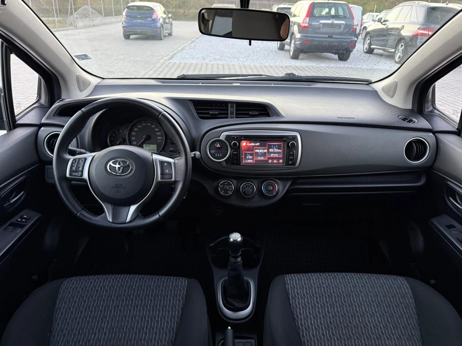 Toyota Yaris, снимка 13 - Автомобили и джипове - 56574017