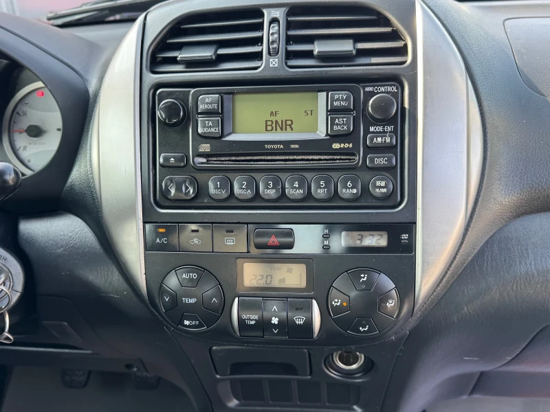 Toyota Rav4 D4D/FaceLift, снимка 8 - Автомобили и джипове - 51707413