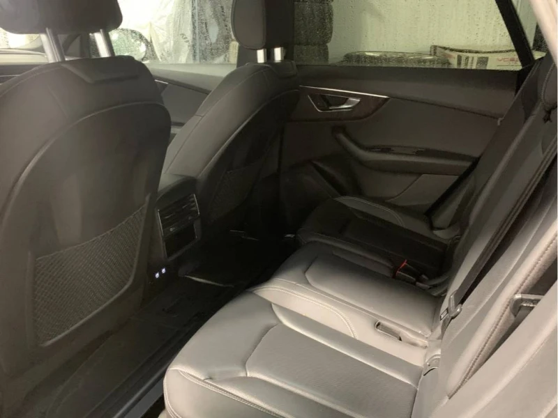 Audi Q8 Progressiv 55 * CARFAX* ОПЦИЯ ЗА ФИНАНСИРАНЕ* , снимка 10 - Автомобили и джипове - 52654758