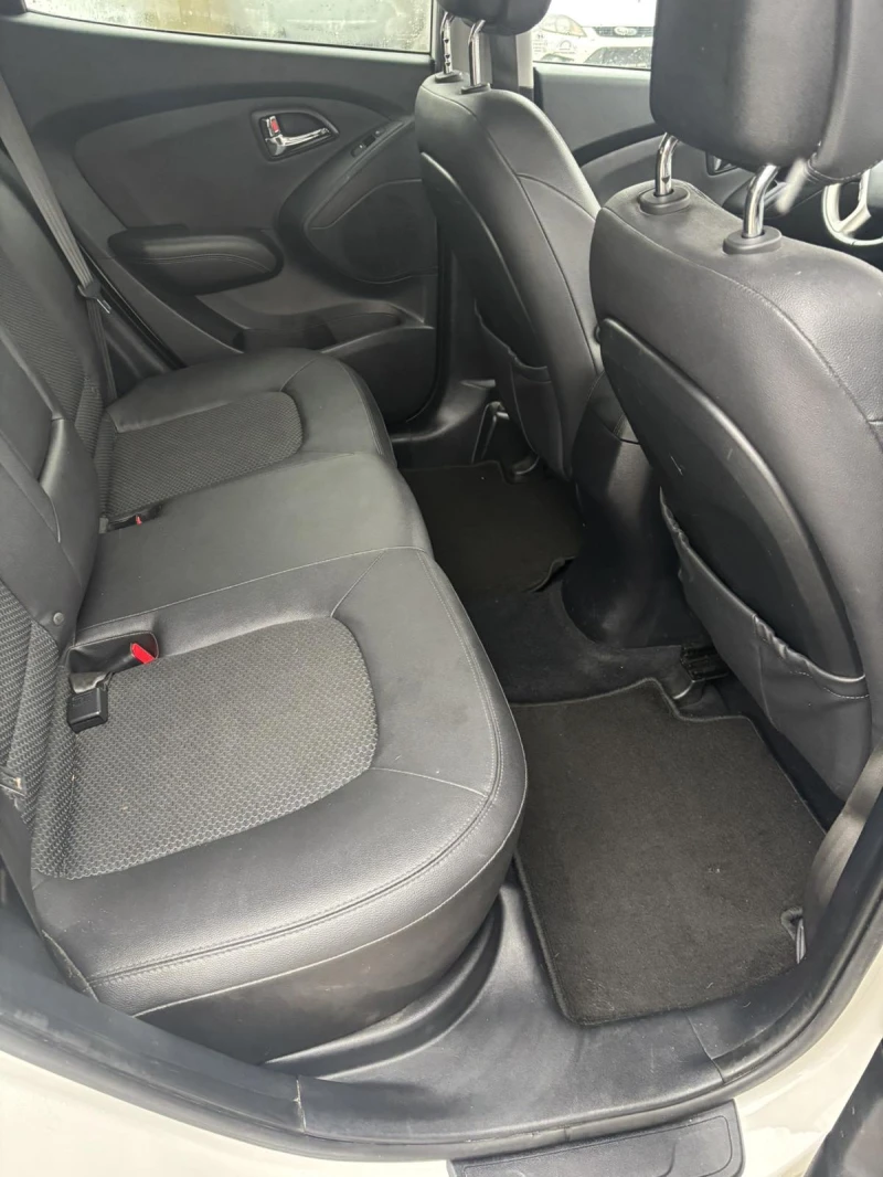 Hyundai IX35 1.7CRDI, снимка 13 - Автомобили и джипове - 53303676