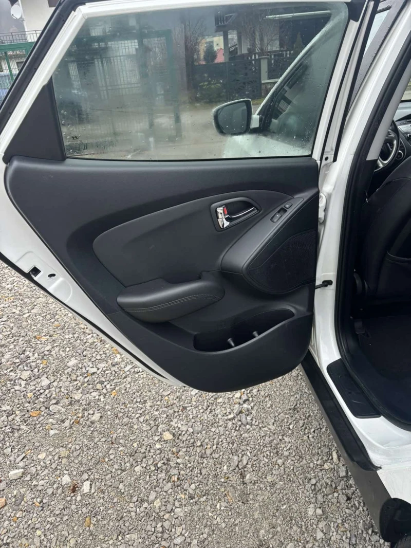 Hyundai IX35 1.7CRDI, снимка 17 - Автомобили и джипове - 53303676