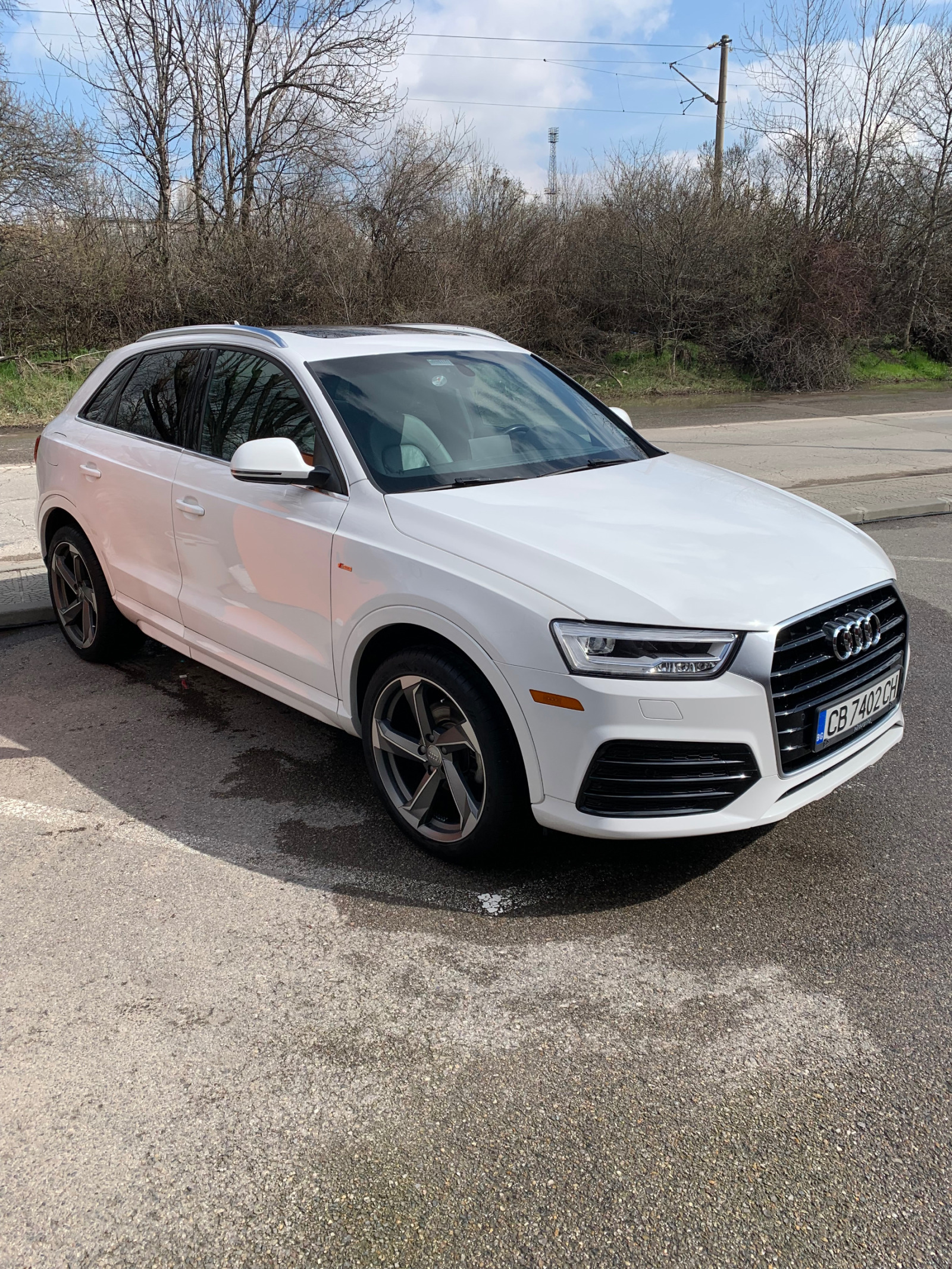 Audi Q3 2.0TFSI S-line - [1] 