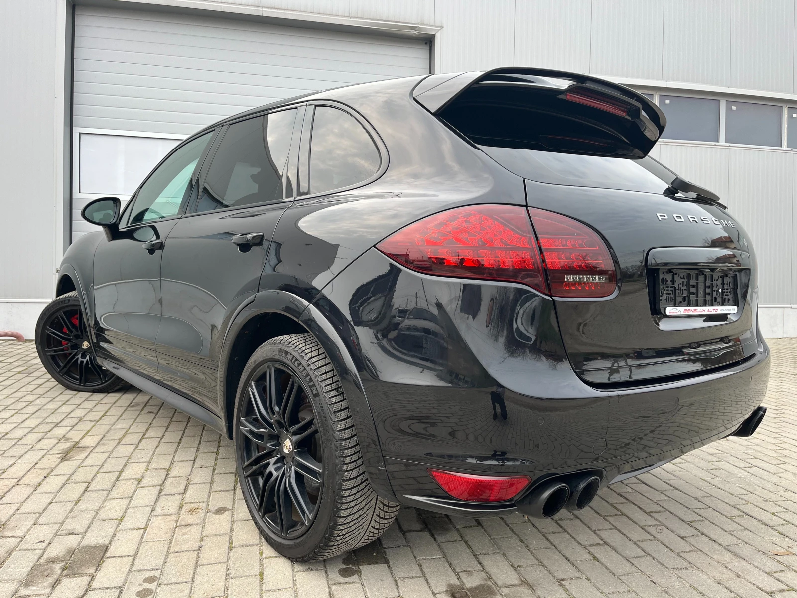 Porsche Cayenne 4.8 V8 TURBO PANORAMA/2xTV/XENON/NAVI/''21 - изображение 4