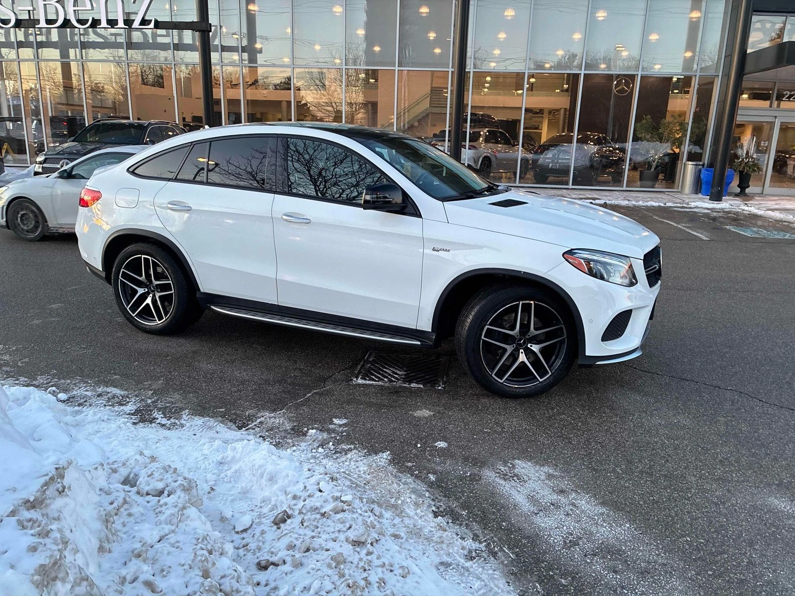 Mercedes-Benz GLE 43 AMG С РЕГИСТРАЦИЯ & АВТО КРЕДИТ - изображение 4