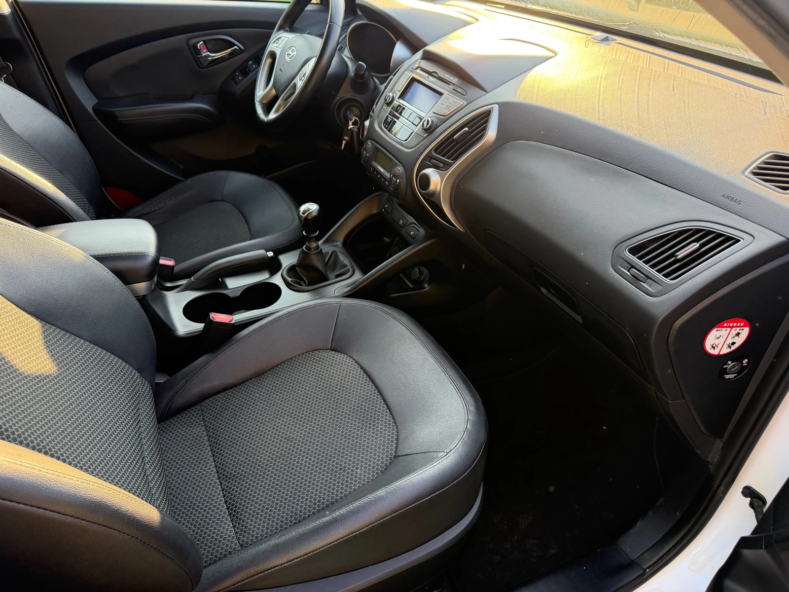 Hyundai IX35 1.7CRDI, снимка 10 - Автомобили и джипове - 53303676