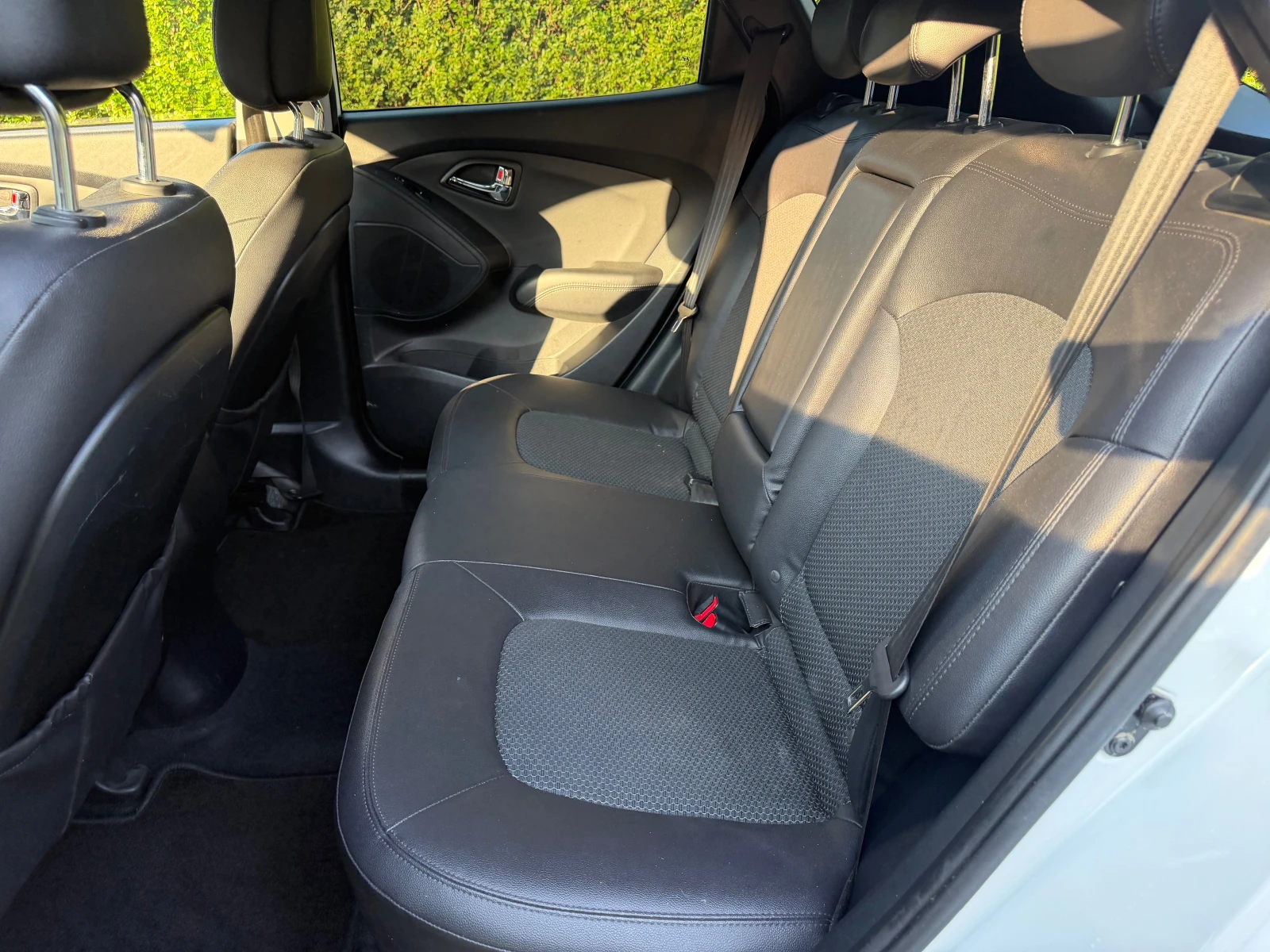 Hyundai IX35 1.7CRDI, снимка 14 - Автомобили и джипове - 53303676