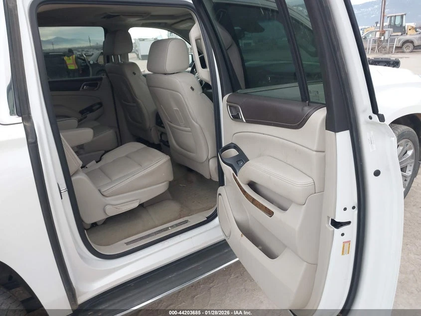 Gmc Yukon 6.2l Xl Denali, снимка 8 - Автомобили и джипове - 53975791