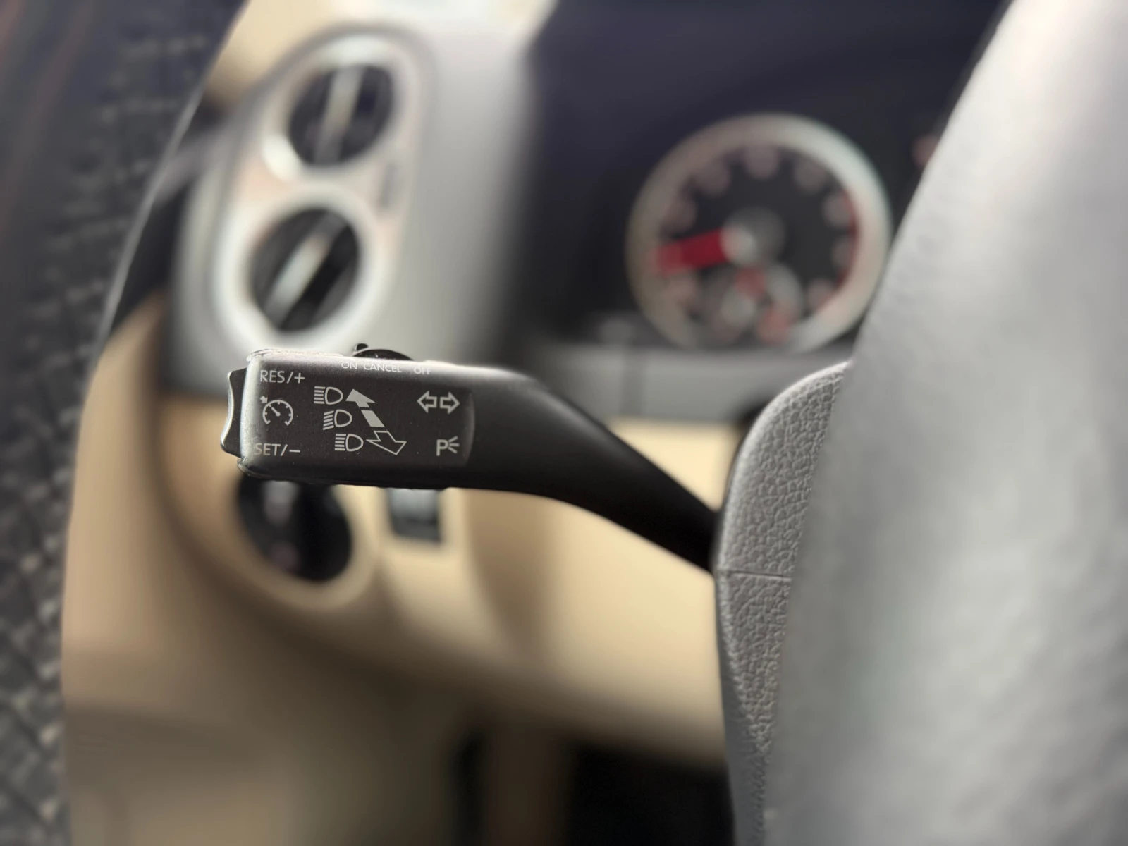 VW Tiguan 6 МЕСЕЦА ГАРАНЦИЯ/2.0i 170к.с. 4х4 от България, снимка 17 - Автомобили и джипове - 53999787