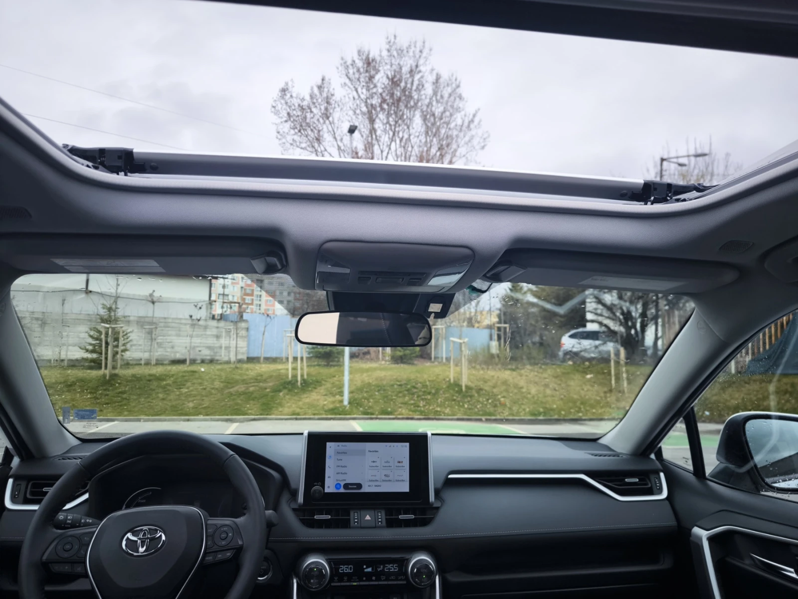 Toyota Rav4 Hybrid, снимка 13 - Автомобили и джипове - 54033965