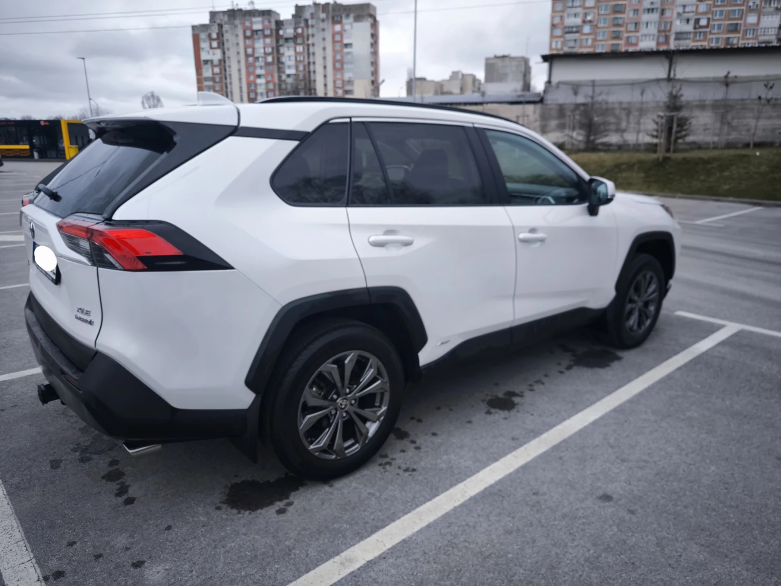 Toyota Rav4 Hybrid, снимка 5 - Автомобили и джипове - 54033965