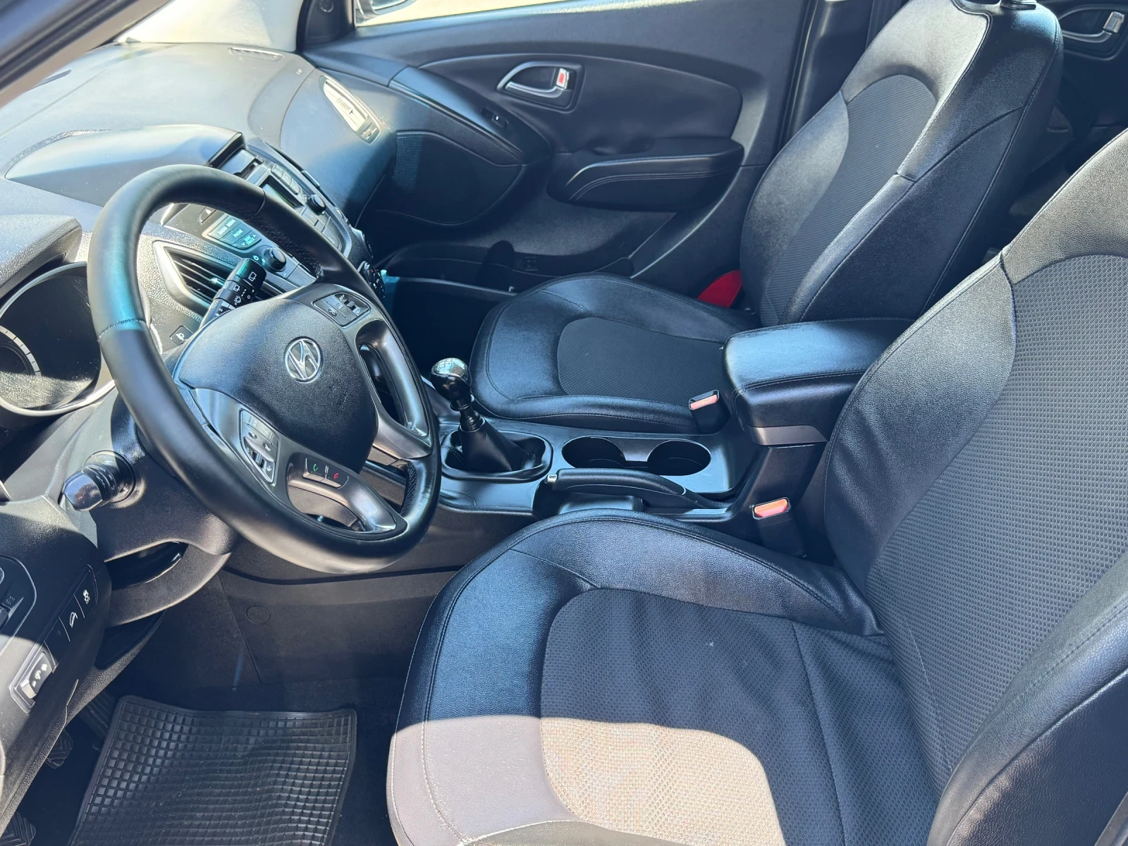 Hyundai IX35 1.7crdi 170000km EXCLUSIVE , снимка 7 - Автомобили и джипове - 54906094