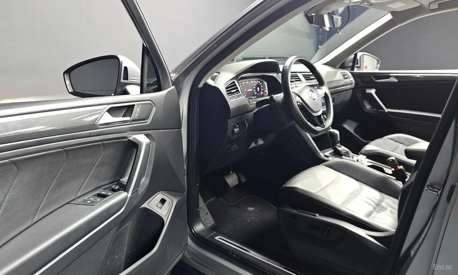 VW Tiguan Allspace 2.0TDI* TOP* 122000KM!!!* UNIKAT* PRESTIGE, снимка 10 - Автомобили и джипове - 55184141