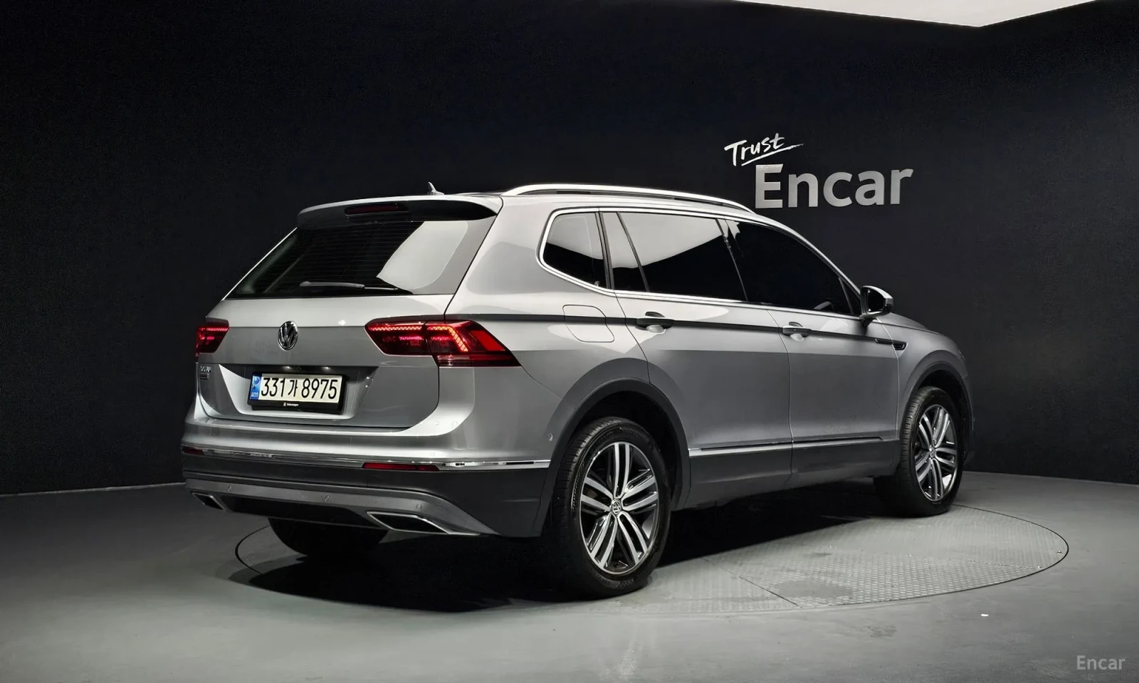 VW Tiguan Allspace 2.0TDI* TOP* 122000KM!!!* UNIKAT* PRESTIGE, снимка 2 - Автомобили и джипове - 55184141