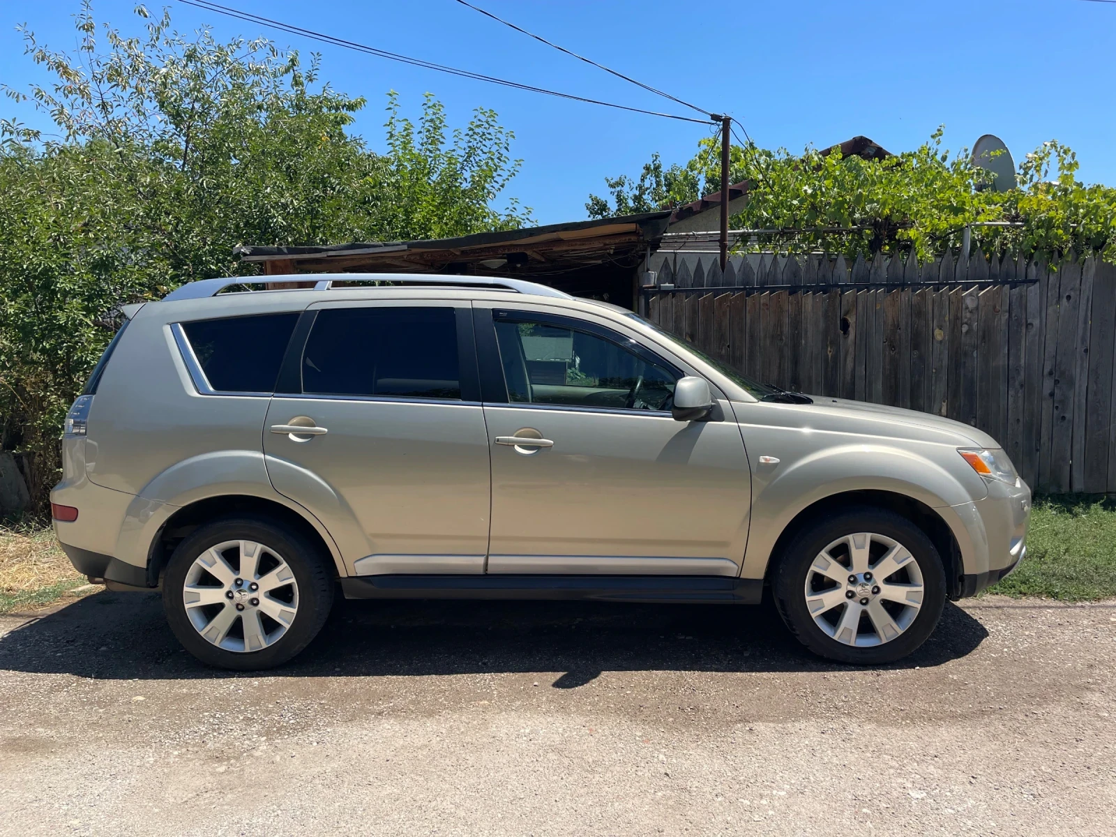 Mitsubishi Outlander 2, 4i awd, снимка 4 - Автомобили и джипове - 55501605