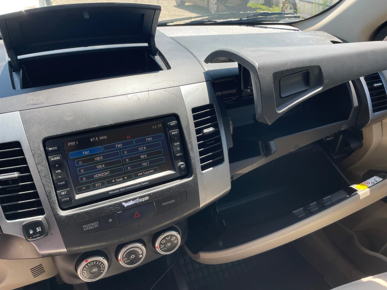 Mitsubishi Outlander 2, 4i awd, снимка 7 - Автомобили и джипове - 55501605