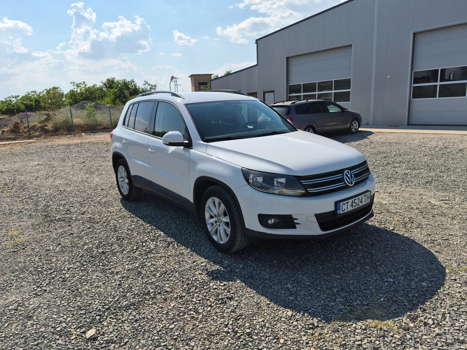 VW Tiguan, снимка 2 - Автомобили и джипове - 55596803