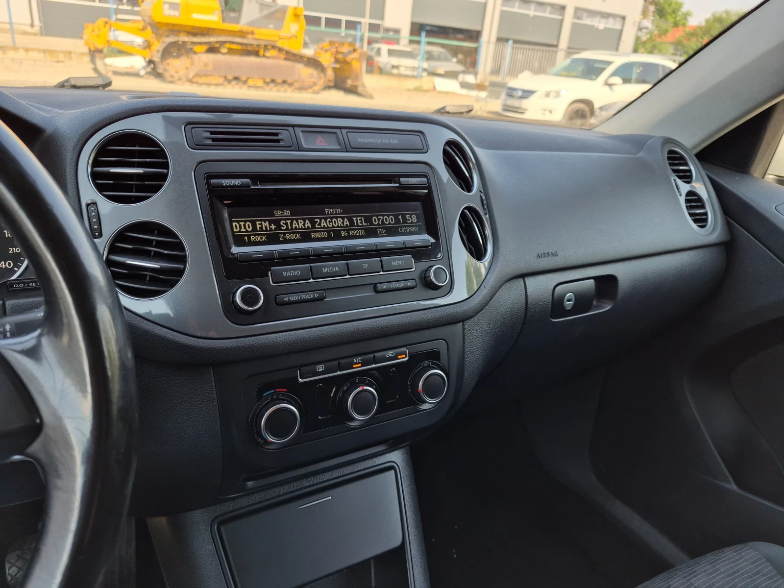 VW Tiguan, снимка 6 - Автомобили и джипове - 55596803