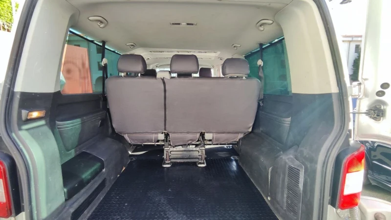 VW Caravelle, снимка 12 - Бусове и автобуси - 50746297