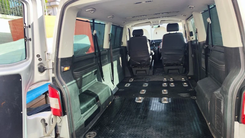 VW Caravelle, снимка 13 - Бусове и автобуси - 50746297