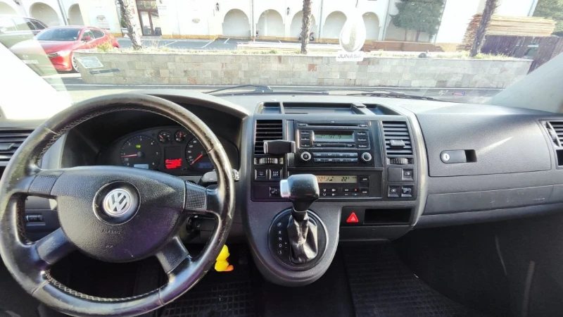 VW Caravelle, снимка 5 - Бусове и автобуси - 50746297