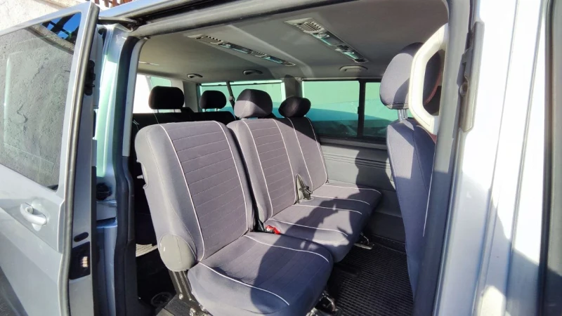 VW Caravelle, снимка 9 - Бусове и автобуси - 50746297