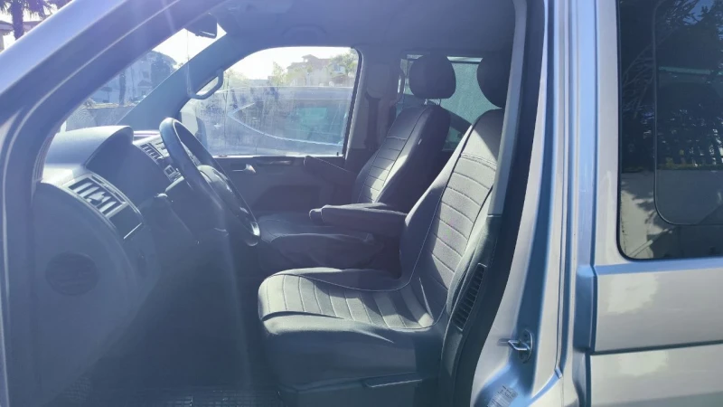 VW Caravelle, снимка 8 - Бусове и автобуси - 50746297