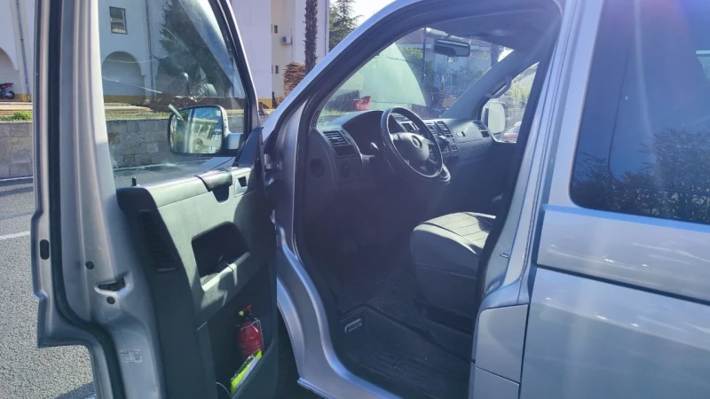 VW Caravelle, снимка 7 - Бусове и автобуси - 50746297